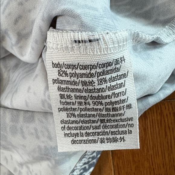 Victorias Secret Athletic Workout Top Size Large Animal Print - Picture 6 of 8